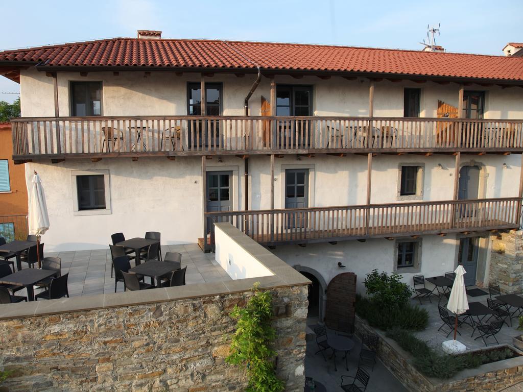 Boutique Hotel Dvor Доброво Экстерьер фото