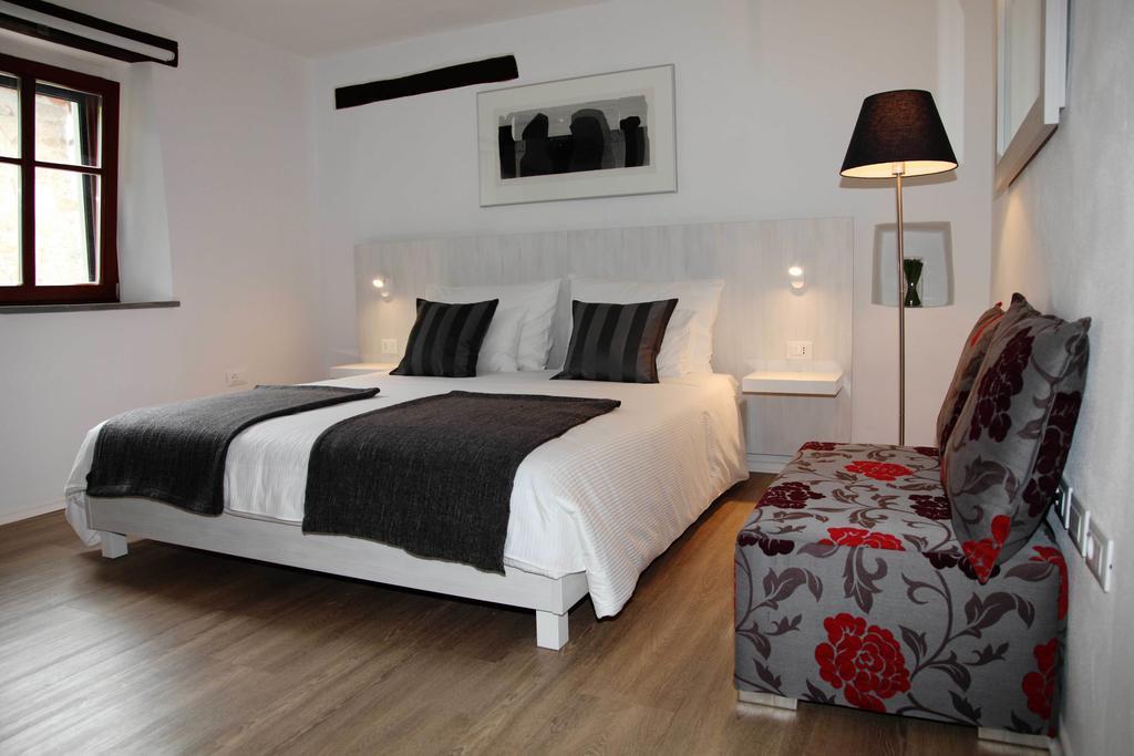Boutique Hotel Dvor Доброво Номер фото